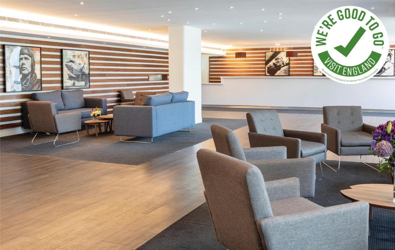 St Giles Heathrow - A St Giles Hotel Feltham Екстериор снимка