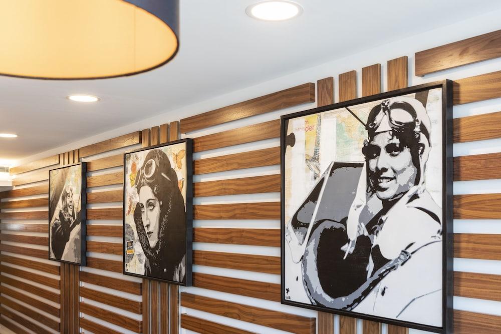 St Giles Heathrow - A St Giles Hotel Feltham Екстериор снимка