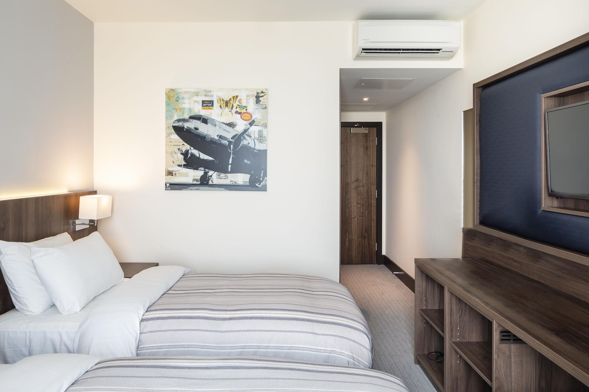 St Giles Heathrow - A St Giles Hotel Feltham Екстериор снимка