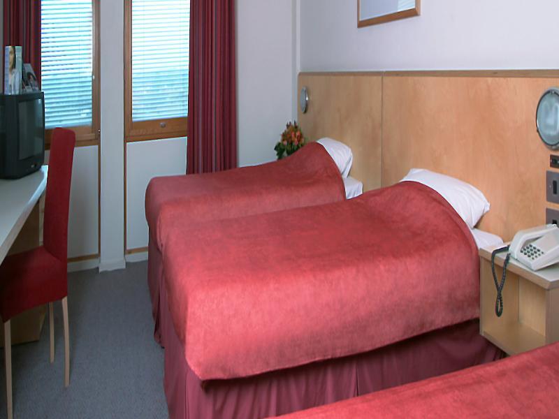 St Giles Heathrow - A St Giles Hotel Feltham Екстериор снимка