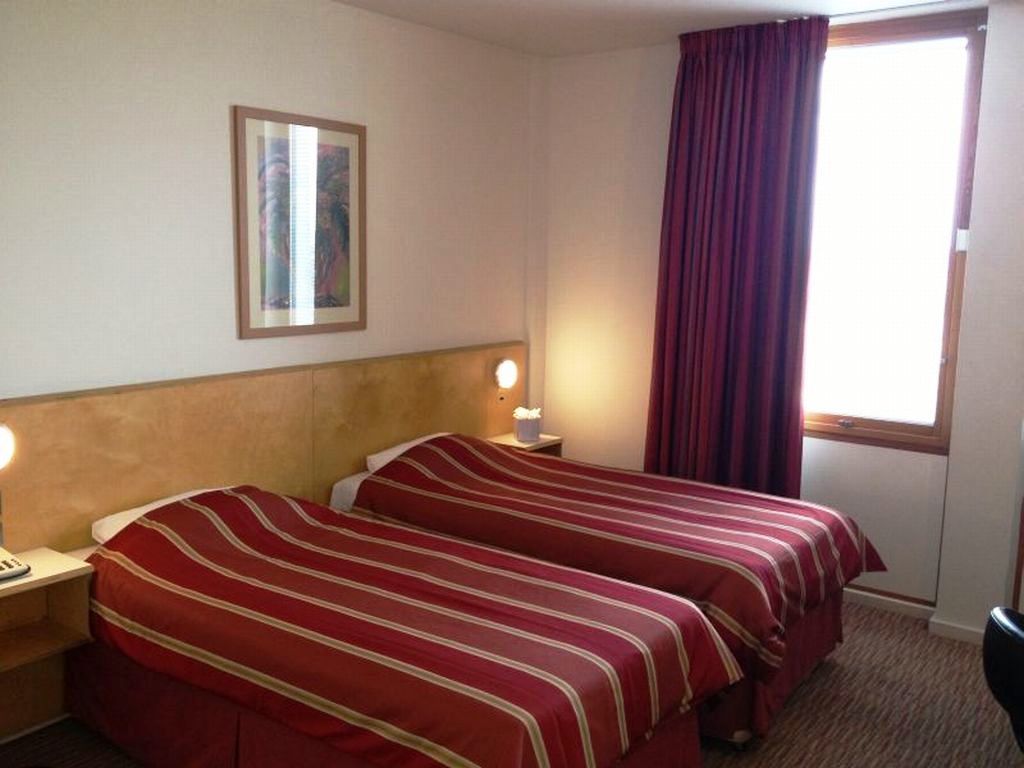St Giles Heathrow - A St Giles Hotel Feltham Екстериор снимка