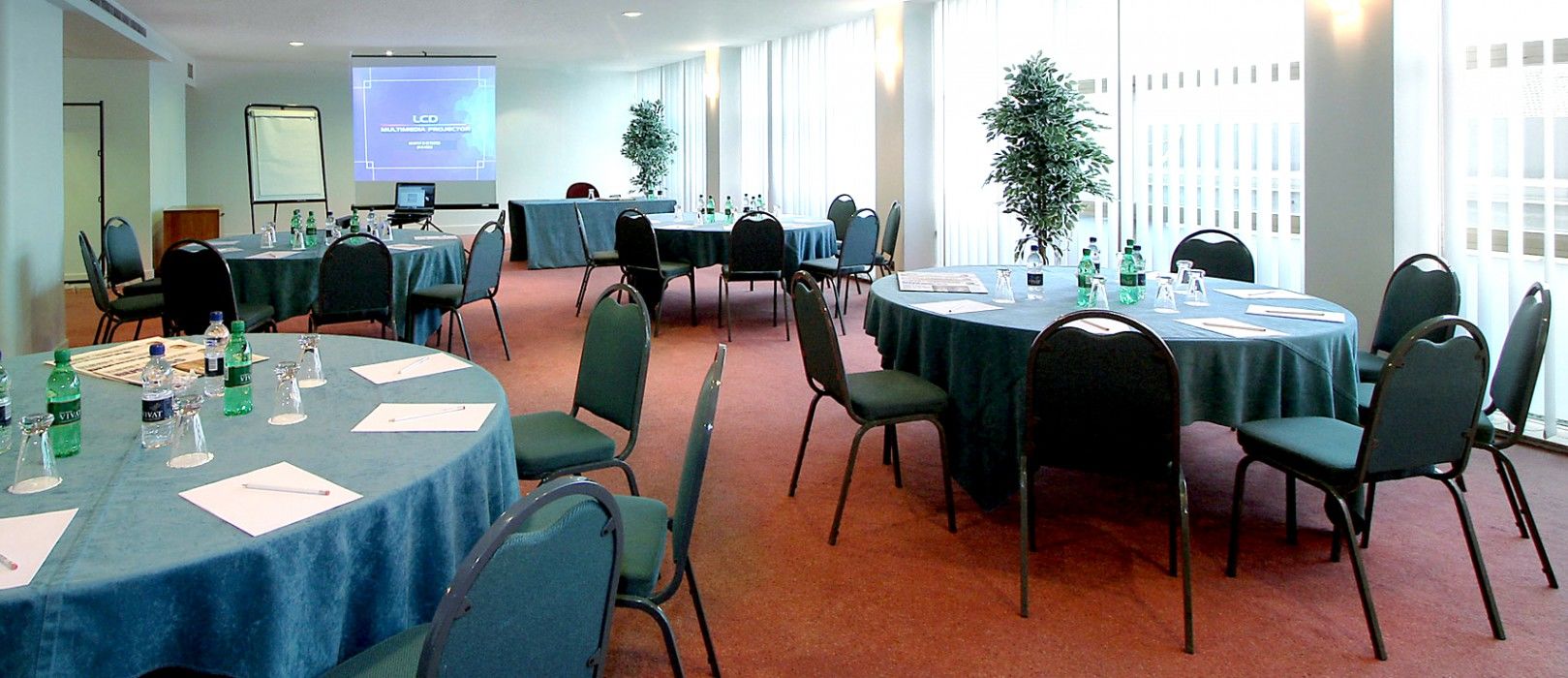 St Giles Heathrow - A St Giles Hotel Feltham Екстериор снимка