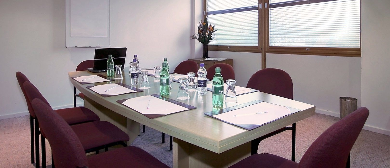 St Giles Heathrow - A St Giles Hotel Feltham Екстериор снимка