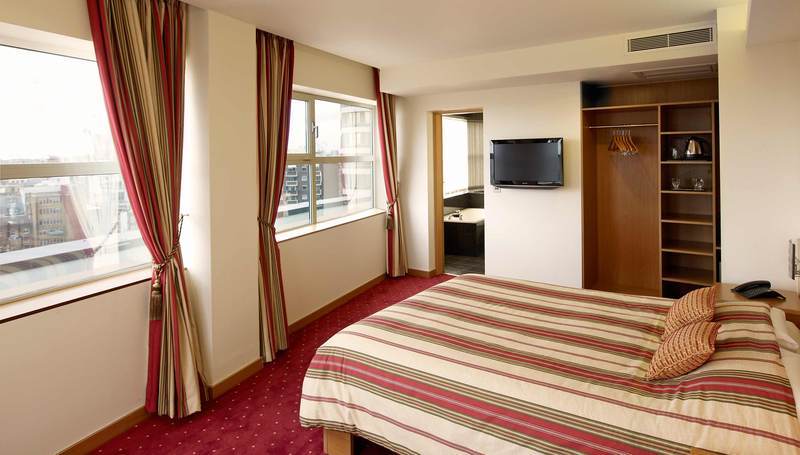St Giles Heathrow - A St Giles Hotel Feltham Екстериор снимка
