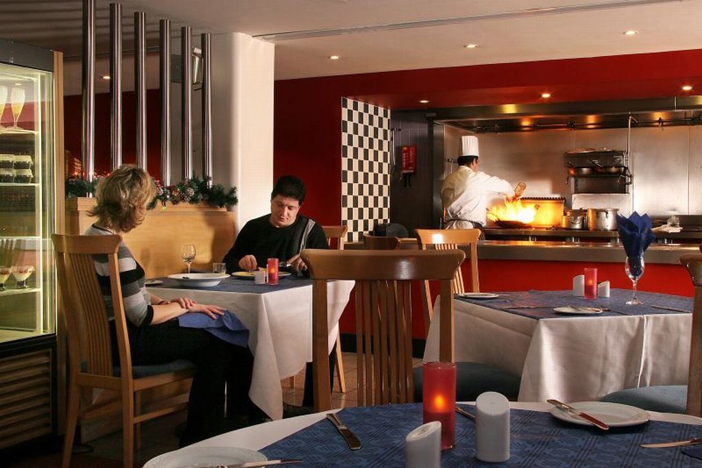 St Giles Heathrow - A St Giles Hotel Feltham Екстериор снимка