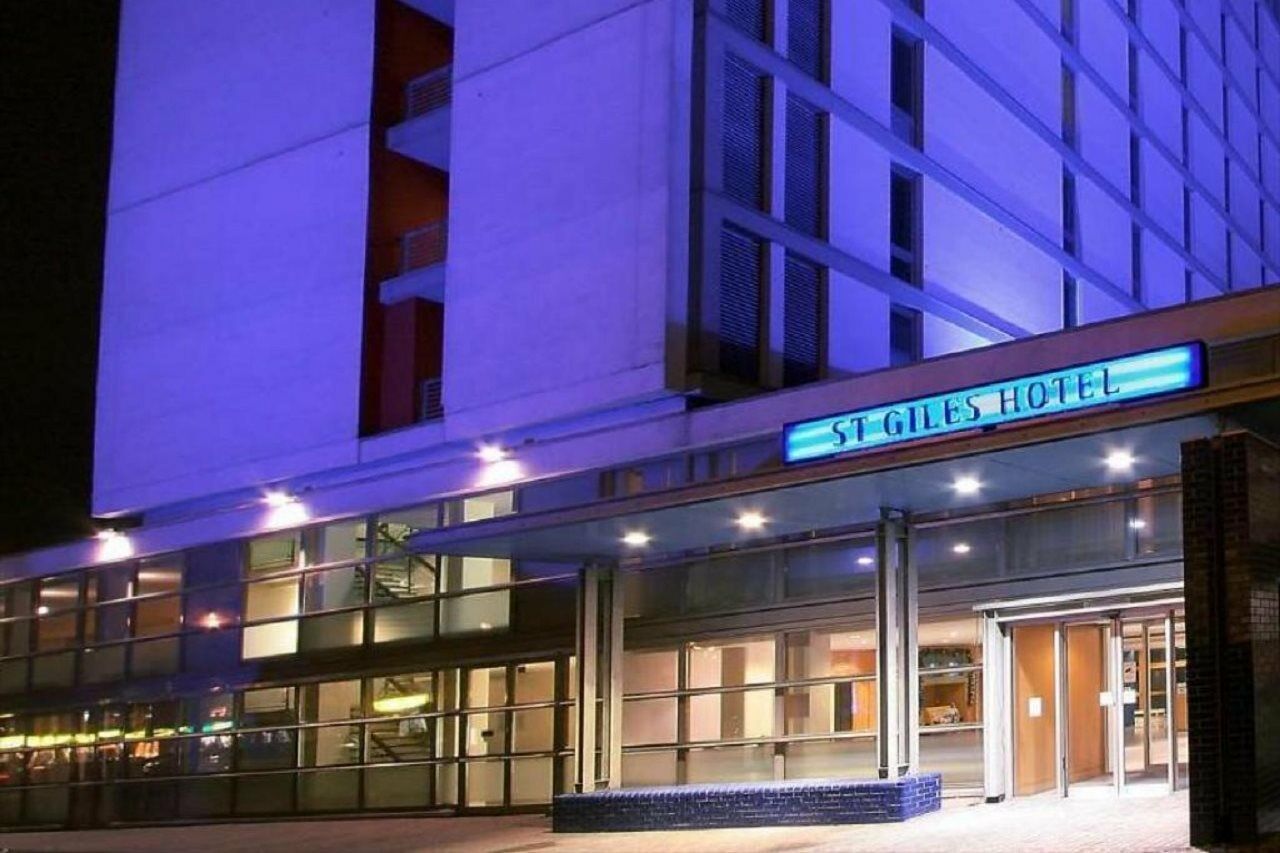 St Giles Heathrow - A St Giles Hotel Feltham Екстериор снимка